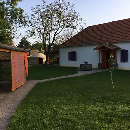 Vendégház Sadhana Yoga Retreat Centre *